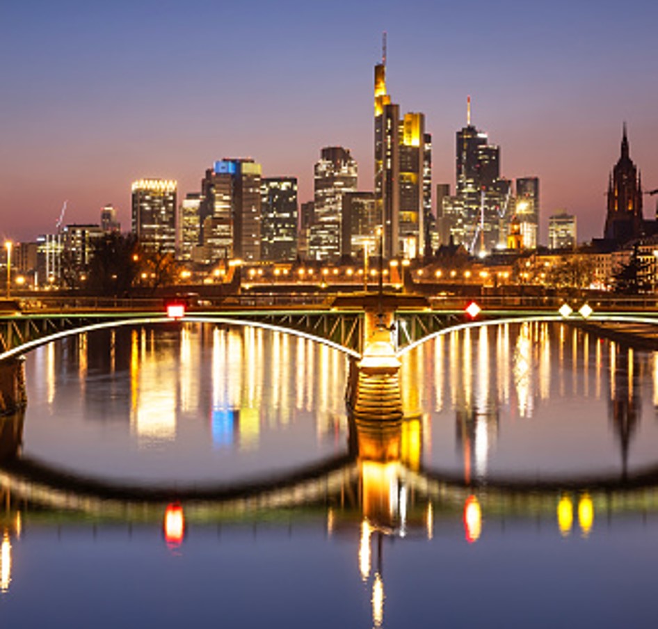 Bridge over river in the city